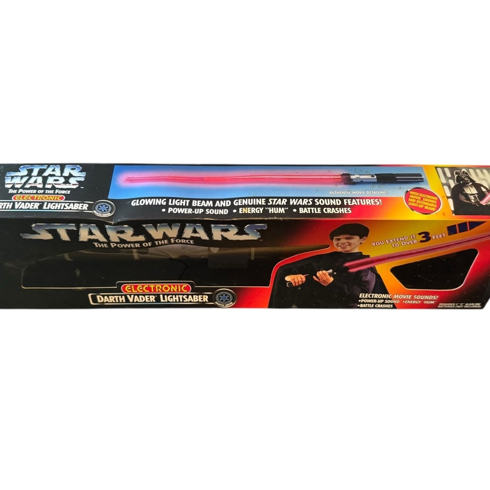 Star Wars Darth Vader Electronic Lightsaber - Picture 6 of 10